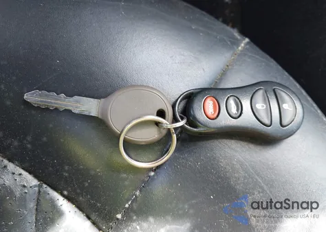 2001 Chrysler 300M z USA, uszkodzony, nr VIN 2C3AE66G91H660388